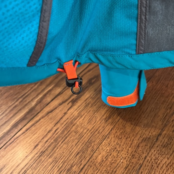 Marmot Soft Shell Jacket with Gore Windstopper material - Picture 8 of 10